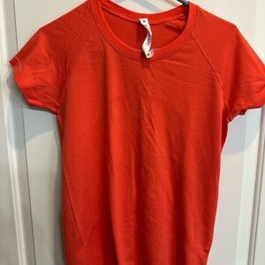 lululemon athletica Vibrant coral color Short Sleeve Tee